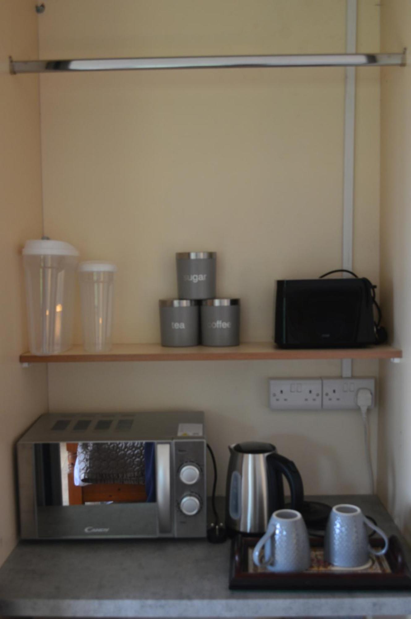 Carrick Cove Self Contained Accomodation With Private Decking 애날롱 외부 사진